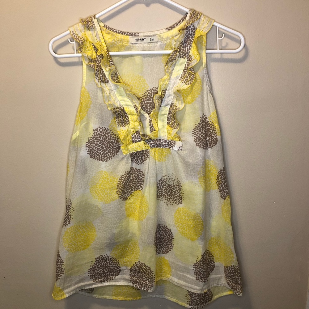 Old Navy sleeveless blouse with ruffled neckline